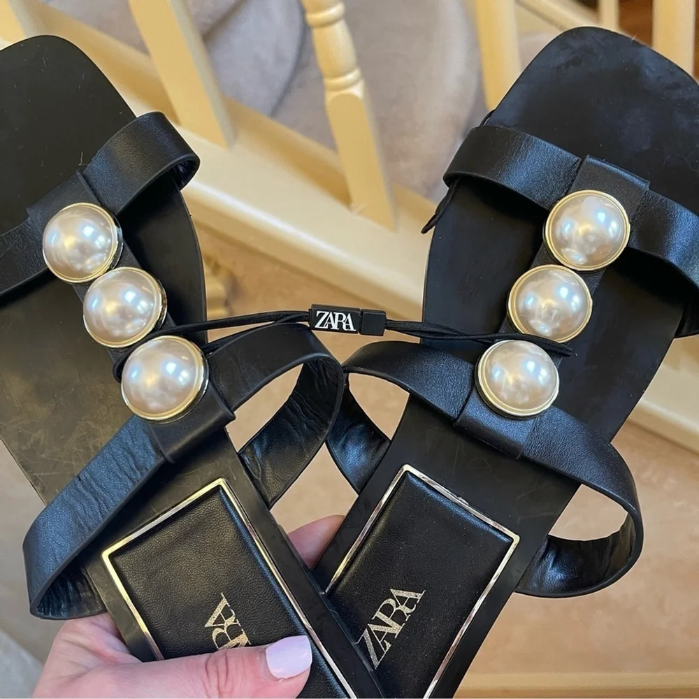 Zara Pearl Flat Sandals Black leather white pearls golden hardware SZ EU 41 - Picture 13 of 15